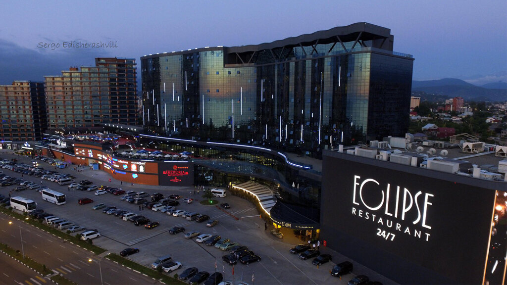 То самое самое казино и рест с волшебным поваром 🪄