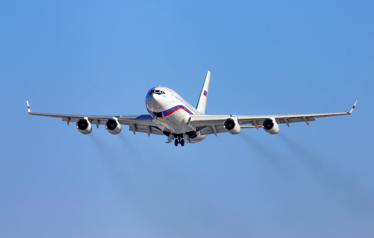 Ил-96-300ПУ,