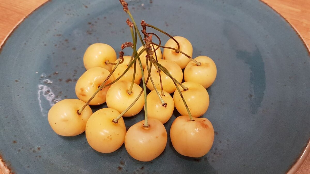 Моя любимая черешня.