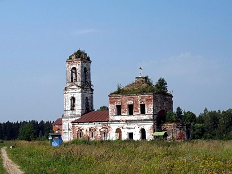 Успеть увидеть: 6 уникальных храмов России, которые могут скоро исчезнуть