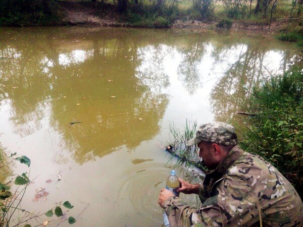 Сталкеры пьют воду из открытых источников в Чернобыльской зоне. Какие последствия их ждут?