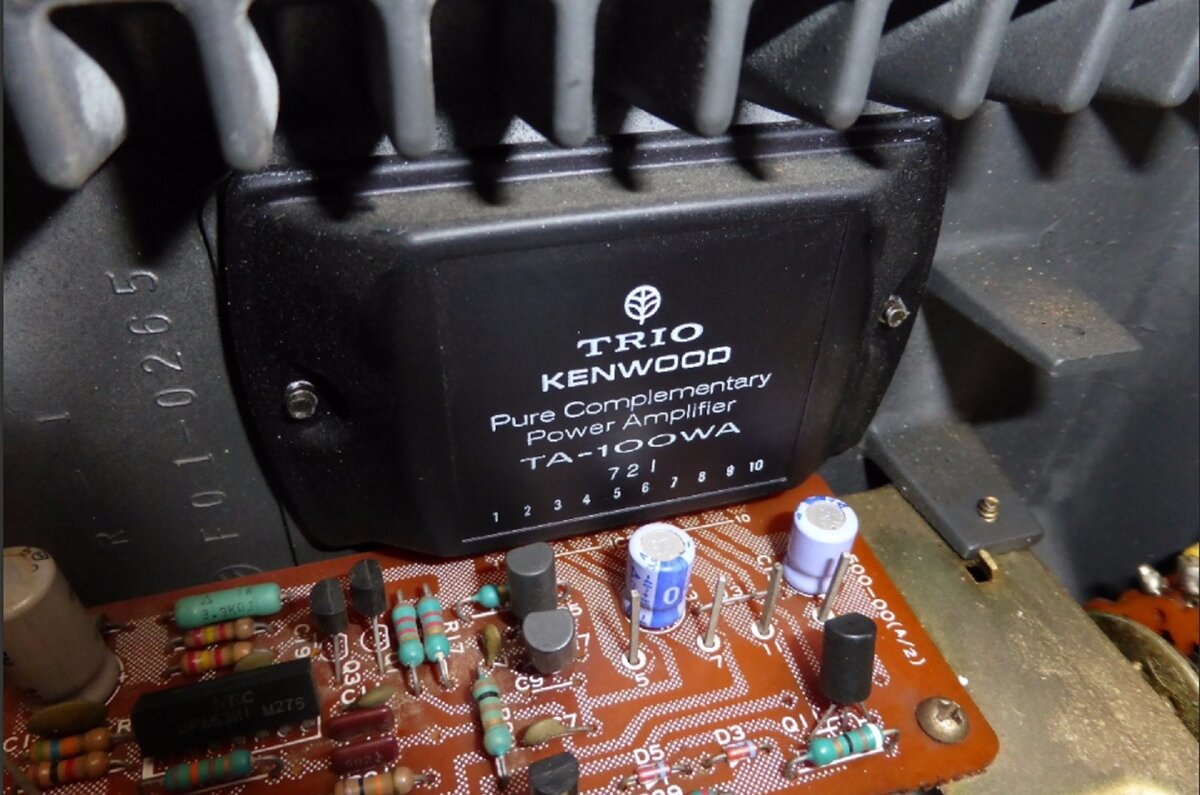 Выходная гибридная сборка Kenwood Trio