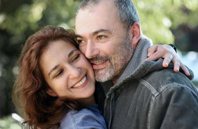 Источник: http://bestsemya.ru/psixologiya-otnoshenij-muzhchiny-i-zhenshhiny/neravnyj-brak-plyusy-i-minusy.html