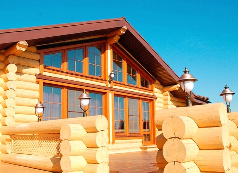 Дом из оцилиндрованного бревна