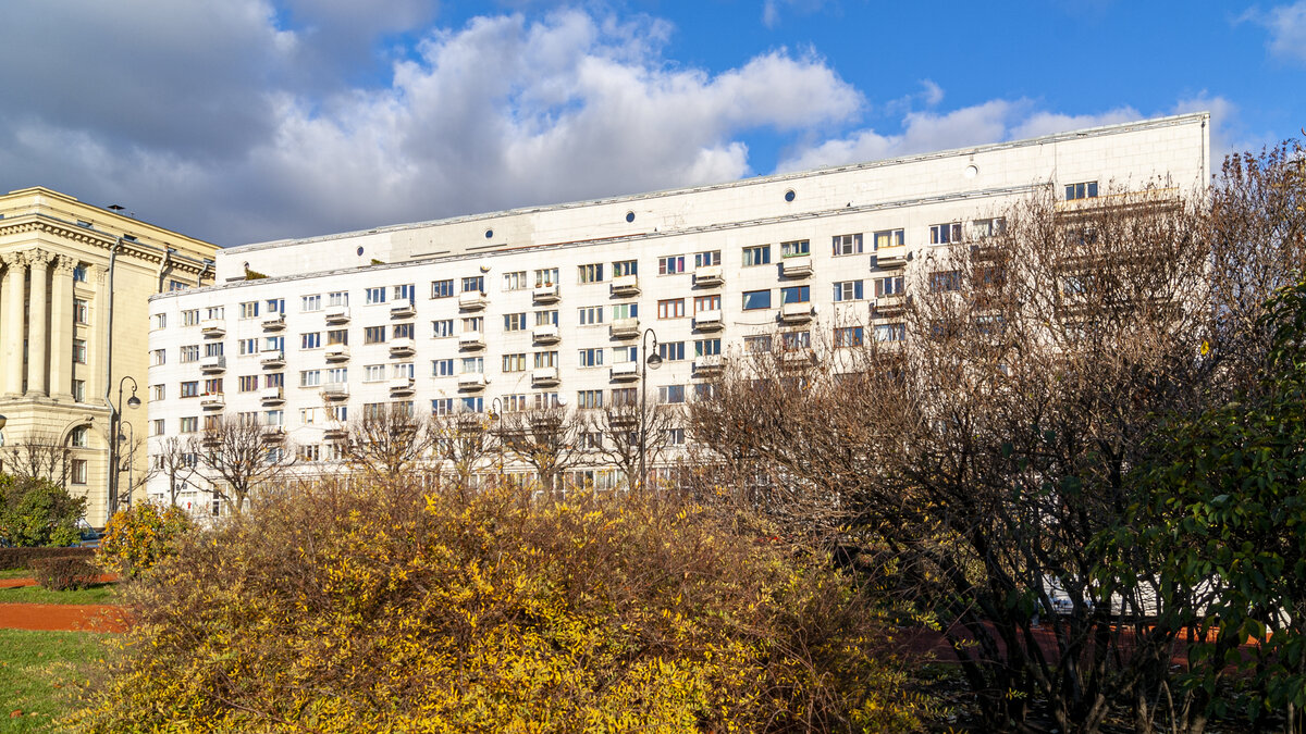 Пао дом. Троицкая площадь дом политкаторжан. Дом-коммуна общества политкаторжан. Дом-коммуна общества политкаторжан, 1929—1933 гг.. Дом конструктивизм на Рубинштейна.