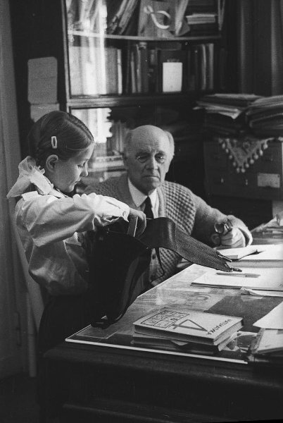 2. Майя Окушко, Академик Аксель Берг с дочерью Ритой, Дата съемки: 1971 год