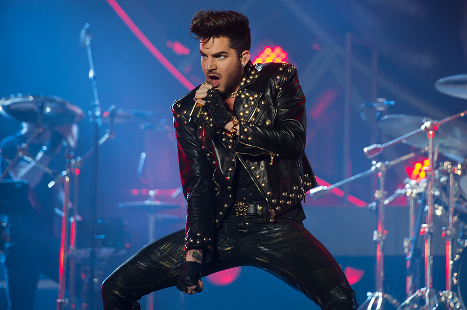 Adam Lambert 2022.