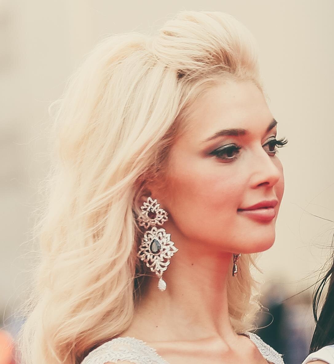 31 летняя солистка группы "ВИА Гра" - Эрика Герцег