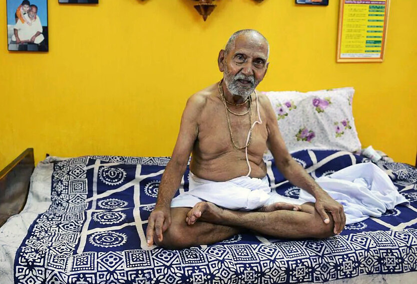 вот как выглядит Свами в свои 124 года