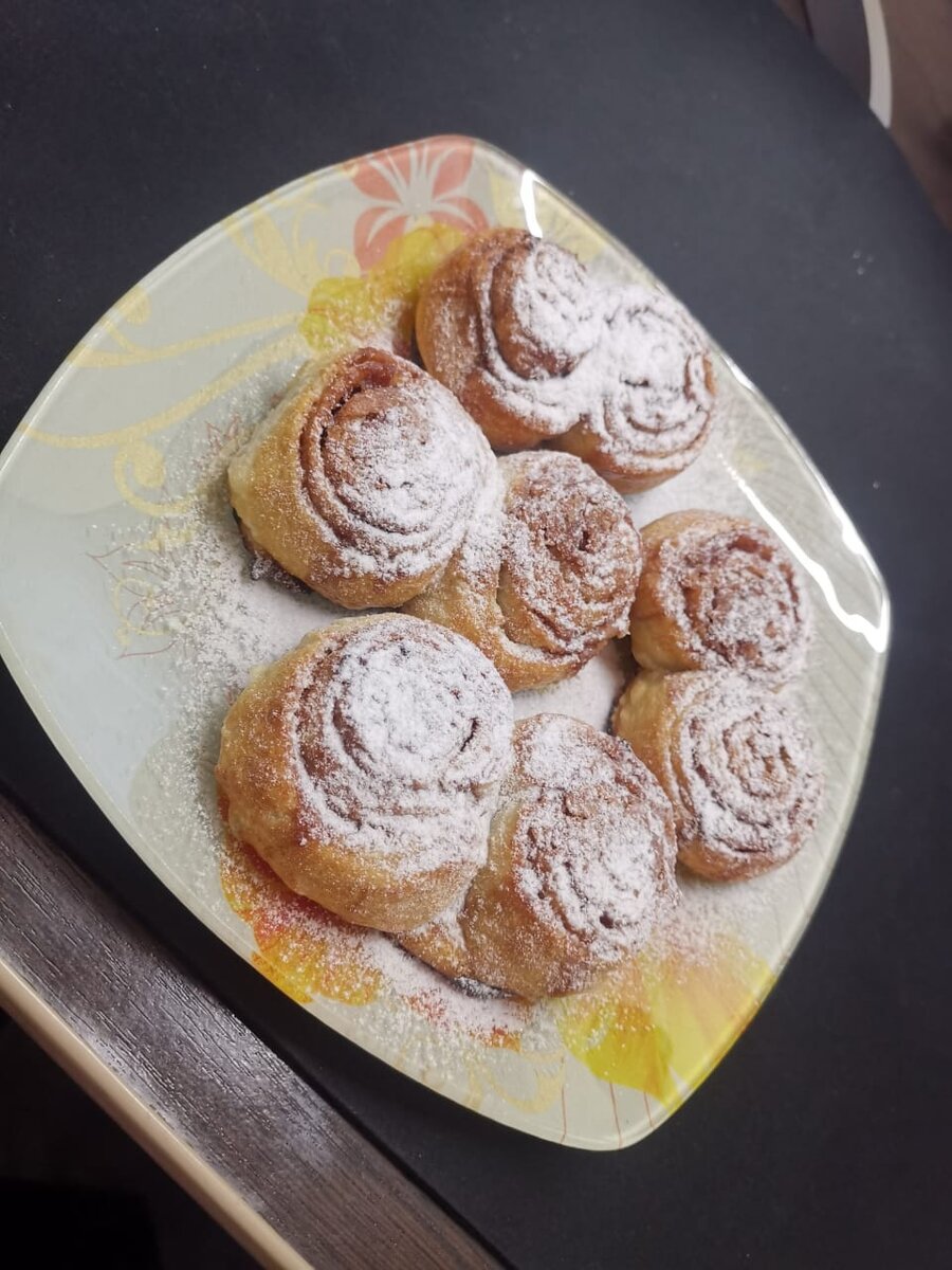 Простейший рецепт.Быстро и вкусно, не очень сладко, но ароматно. 