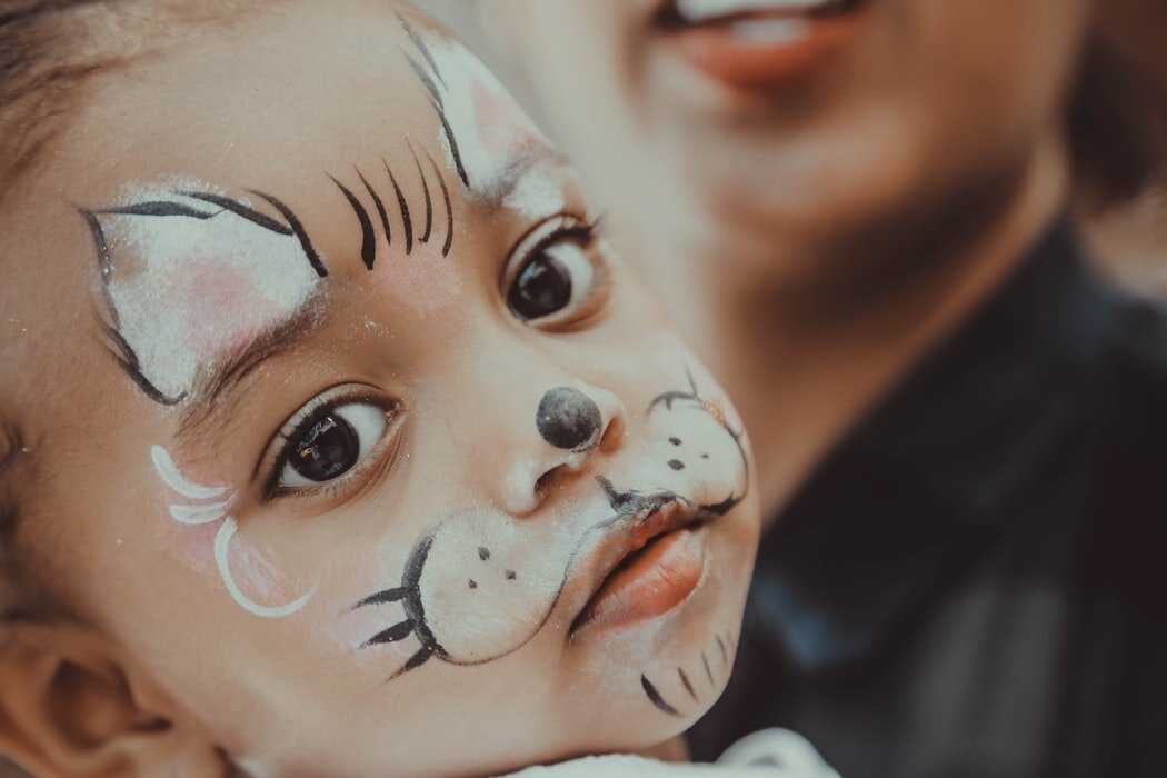 https://unsplash.com/s/photos/childrens-book