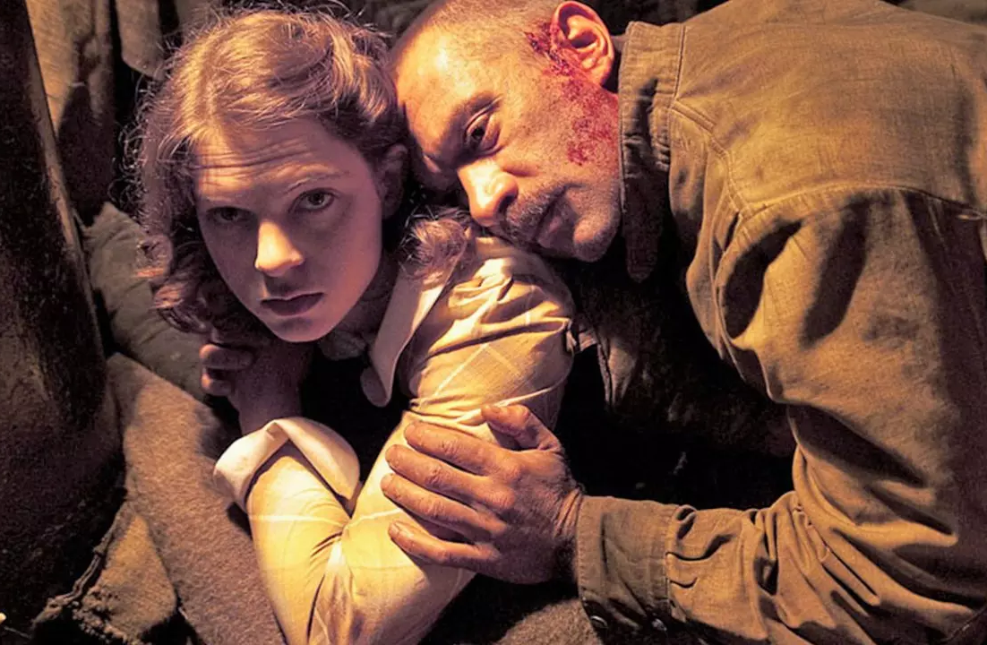 Аньорка Штрехель и Владимир Машков в фильме «Край». Кадр из фильма