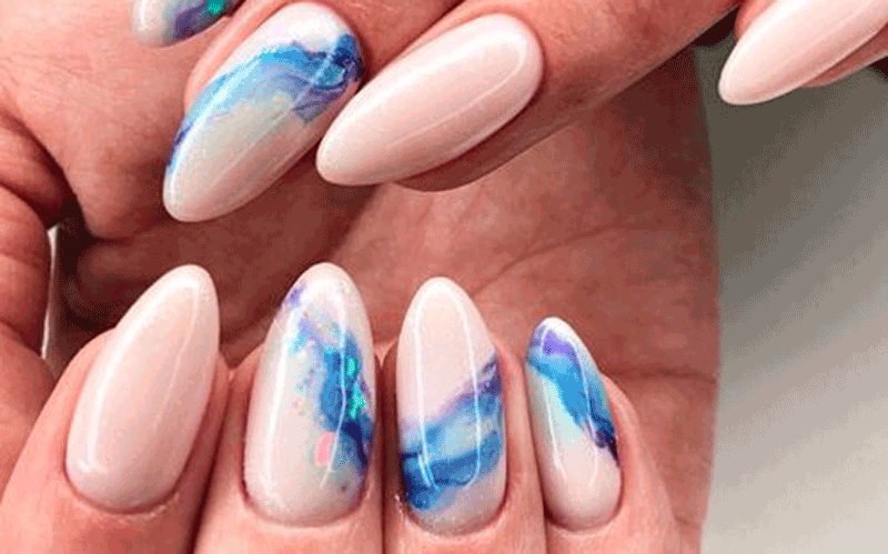 10 идей модного весеннего маникюра