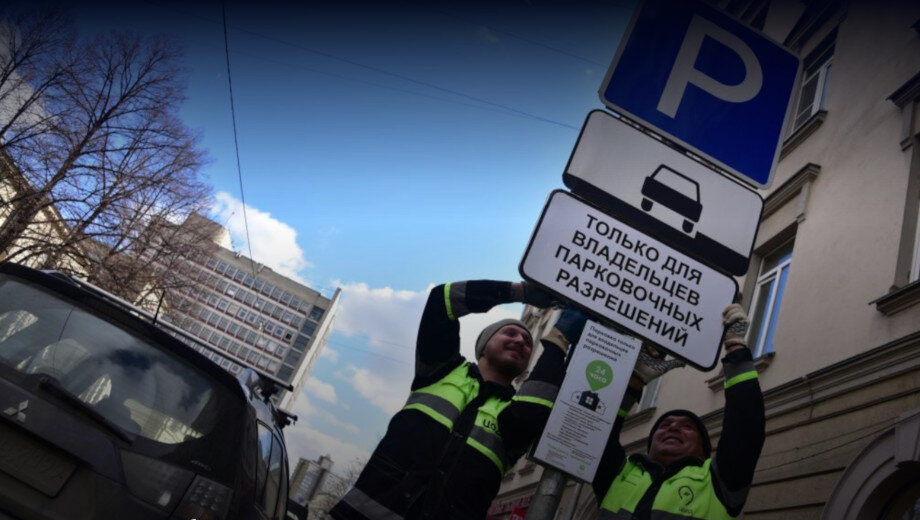 Не впервые новые знаки сначала вводят в виде эксперимента, скажем, по предварительным стандартам, а потом добавляют их и в обычные. Часть подобных опытов отсеивается, а часть знаков на пути к стандартизации меняет свой вид.