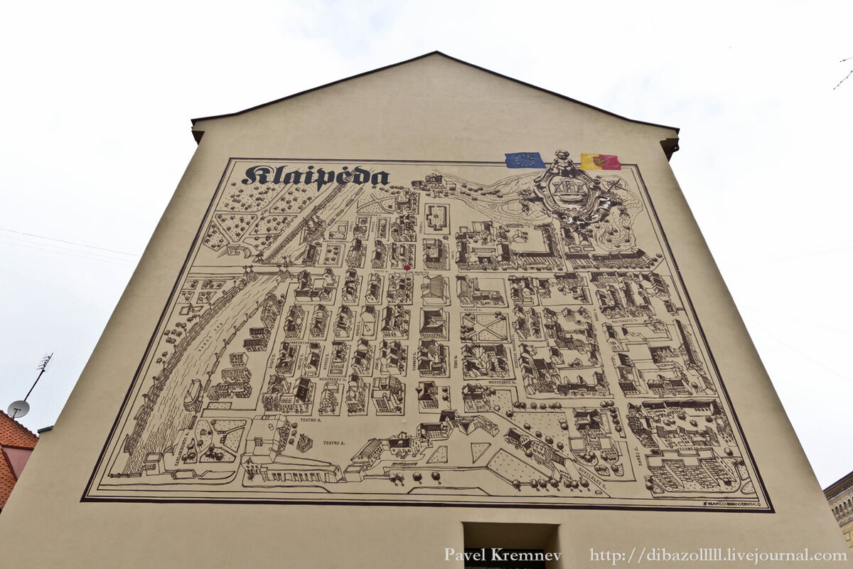 Схема Клайпеды на стене дома.