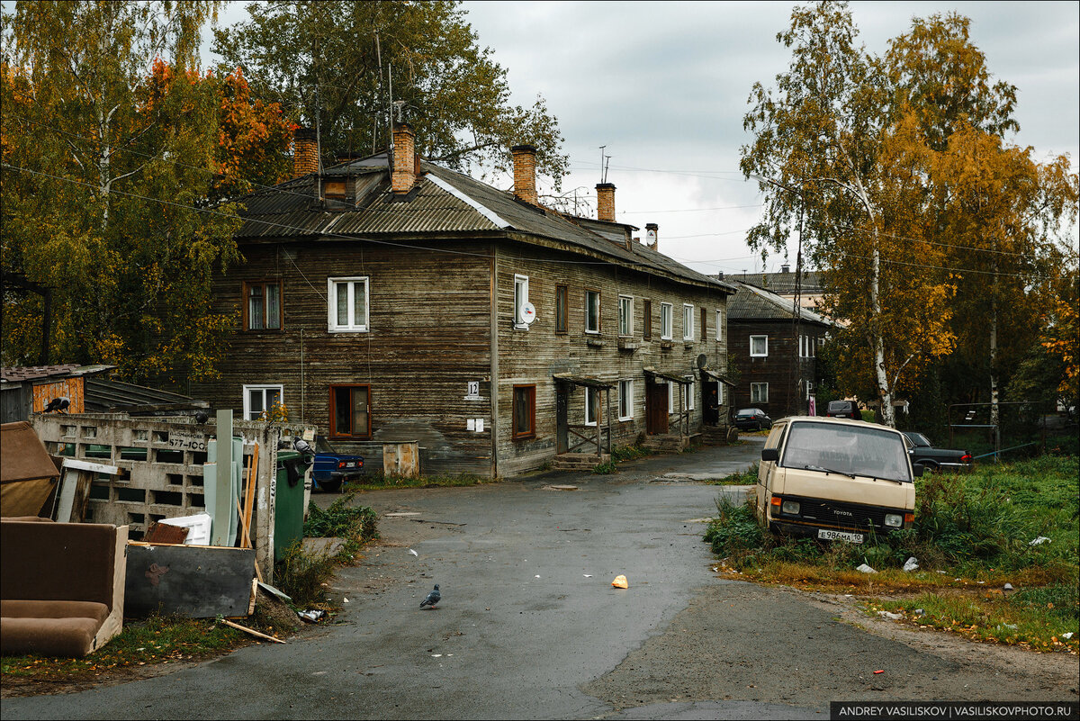 Забрёл в старый район с деревянными домами в Петрозаводске: красиво, но  жить тут я бы точно не хотел | Путешествия и всего по чуть-чуть | Дзен