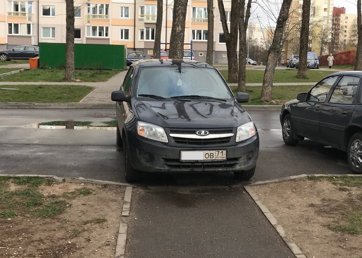 Некоторые белорусы жалуются на хамское поведение россиян на дороге. А сами чем лучше? Показываю на примере