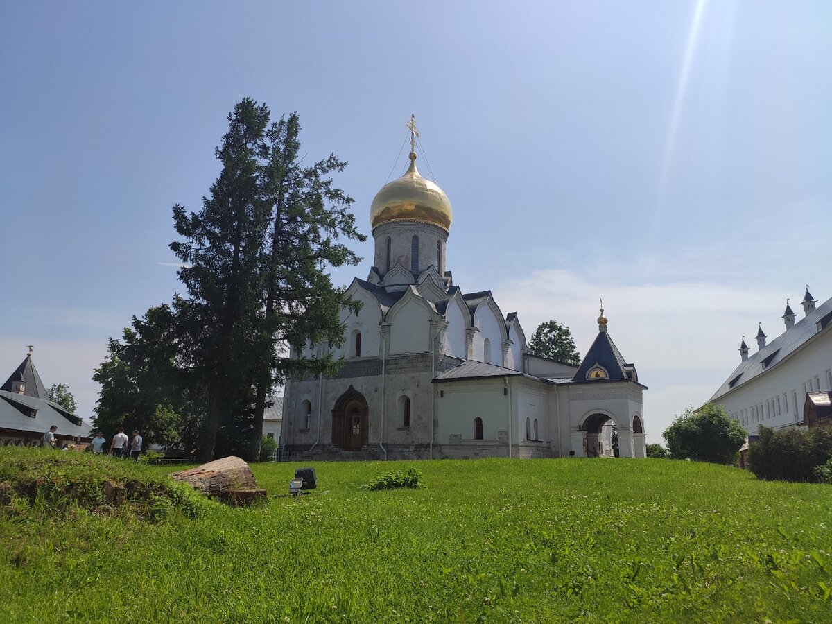 Монастырь под Звенигородом