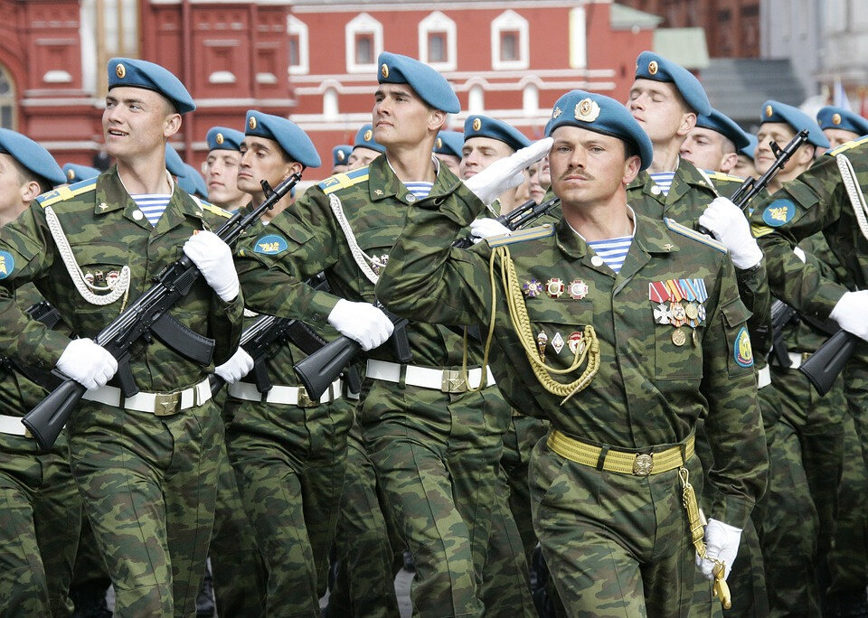 Песни под гитару, которые пели в армии