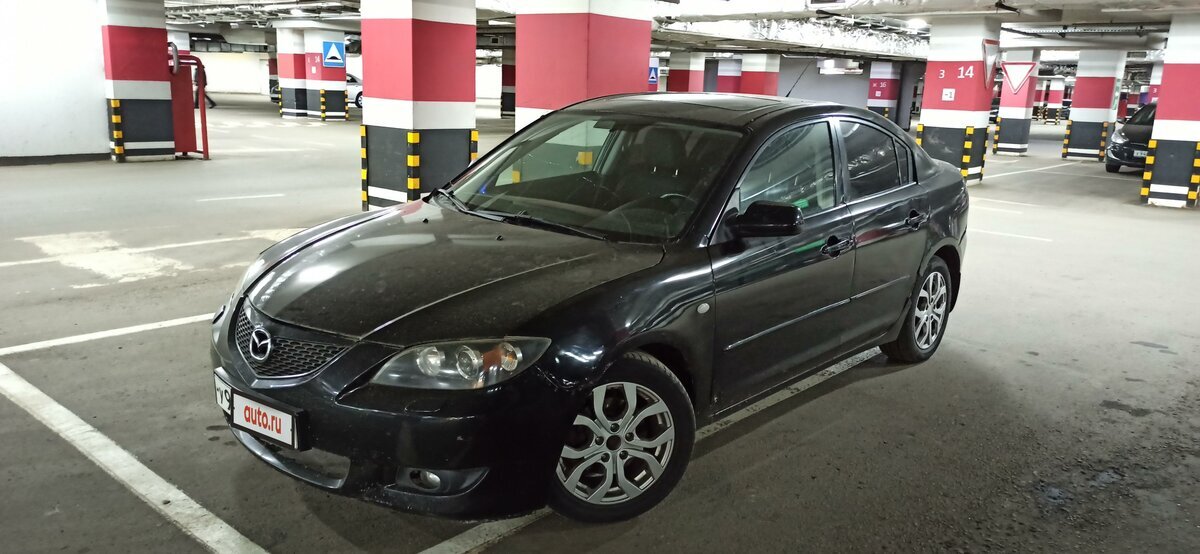 Mazda 3.