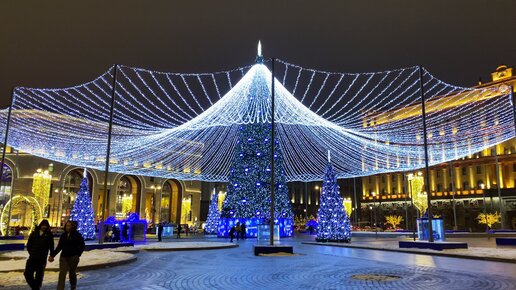 Самые нарядные места новогодней Москвы 2021