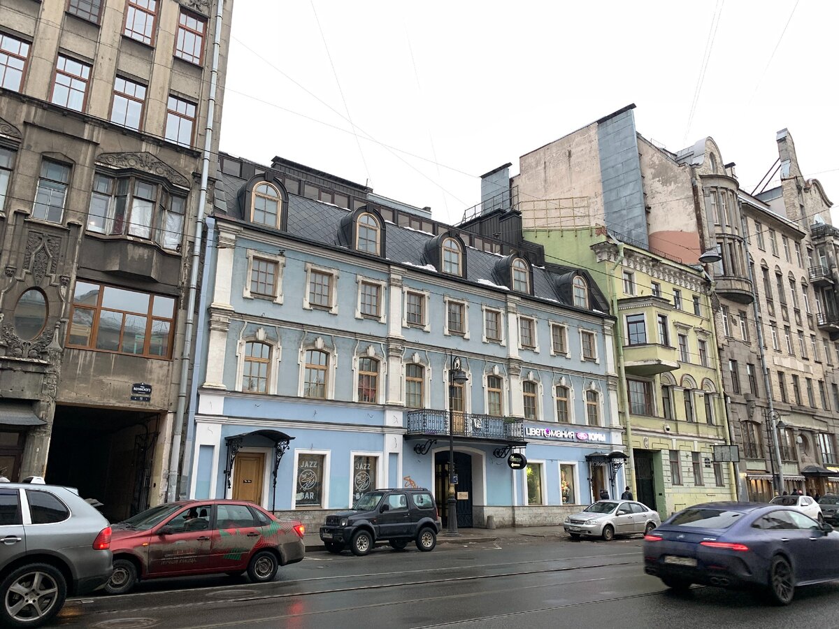 Современное фото.
