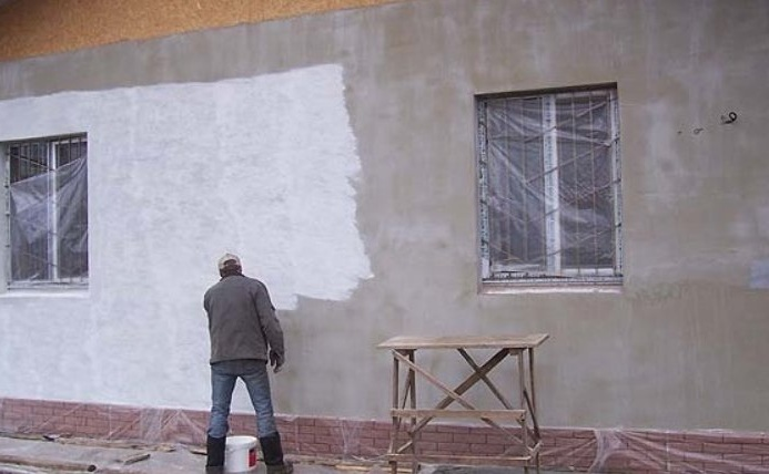 Фасадная шпаклевка для наружных стен. Штукатурка наружных стен. Наружная отделка стен штукатуркой. Штукатурка цементом наружных стен. Кнауф теплоизоляционная штукатурка.