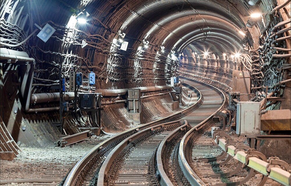 Некоторые перегонные тоннели в Московском метро больше похожи на американские горки
