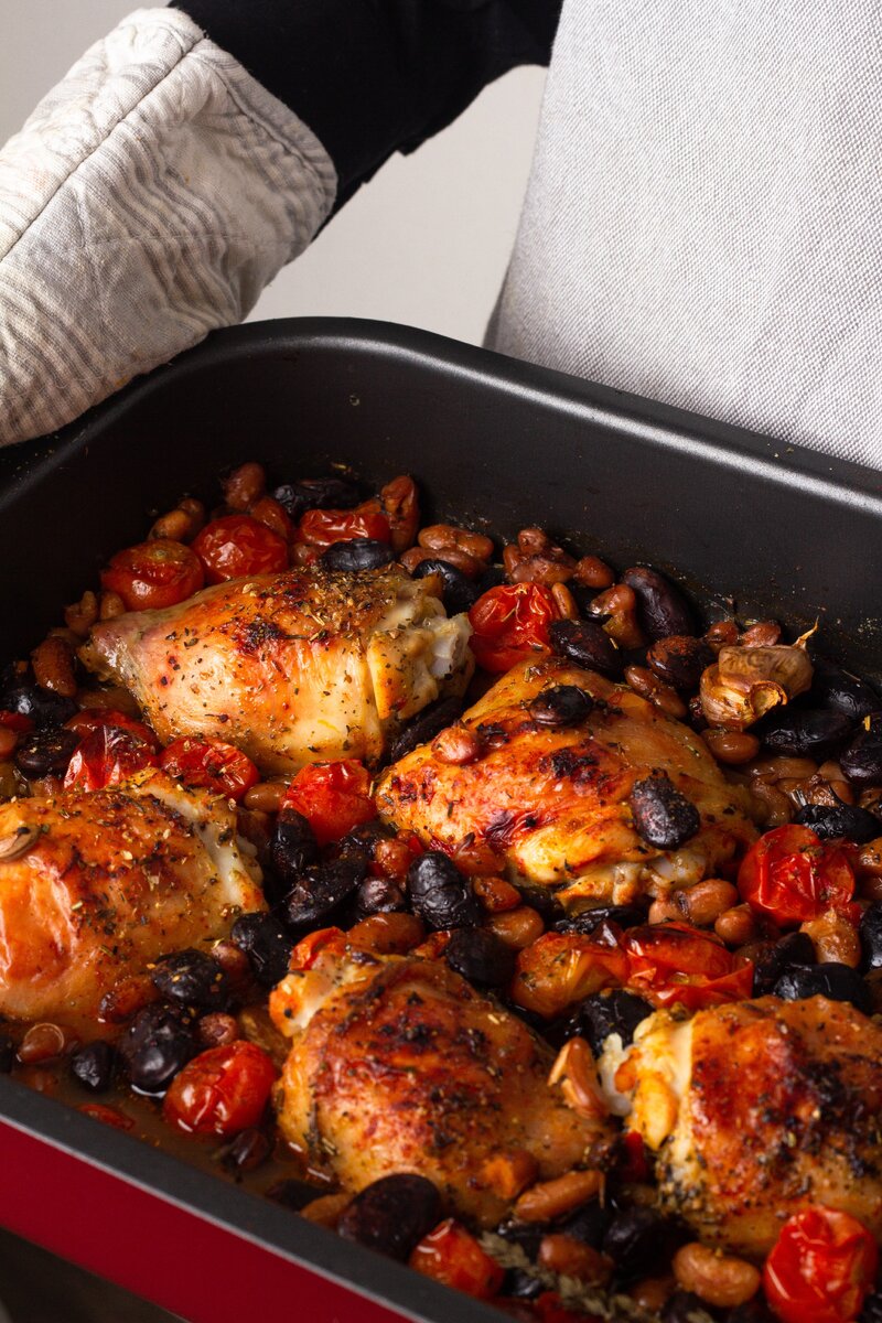 курица с томатами и фасолью