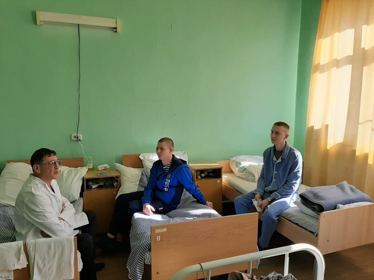 Григорий Лепс в госпитальной палате