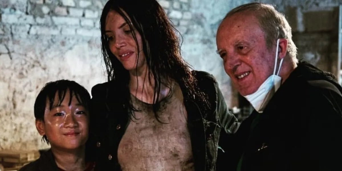 На съёмках картины.