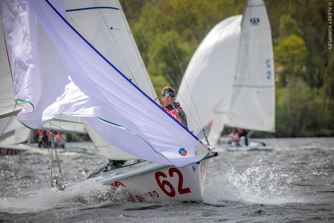 Тренировка на спортивной яхте 