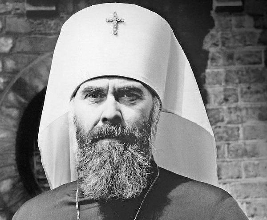 Митрополит Антоний Сурожский - наш современник, известный богослов, прославился своими проповедями и трудами. Источник: http://svyatitel-nikolay-dsk.ru