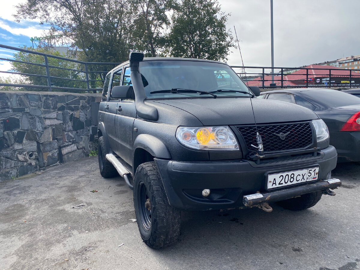 Одна фара нашей машины не светит