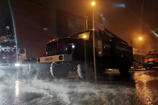    МЧС: пожар в ТЦ в Уфе полностью ликвидирован