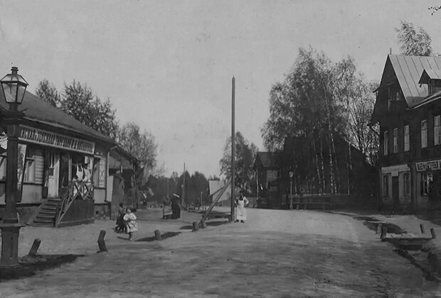 Средняя улица в Мариенбурге, 1911-1913 годы 
Фото: Meshok.net