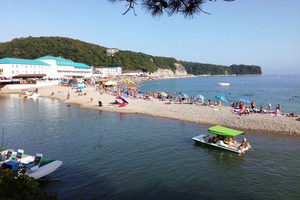 Поселок Новомихайловский черное море