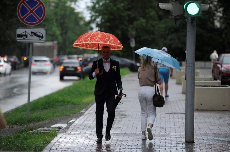     Шувалов: Ливни в Москве сменятся потеплением в среду 28 сентября Алексей БУЛАТОВ