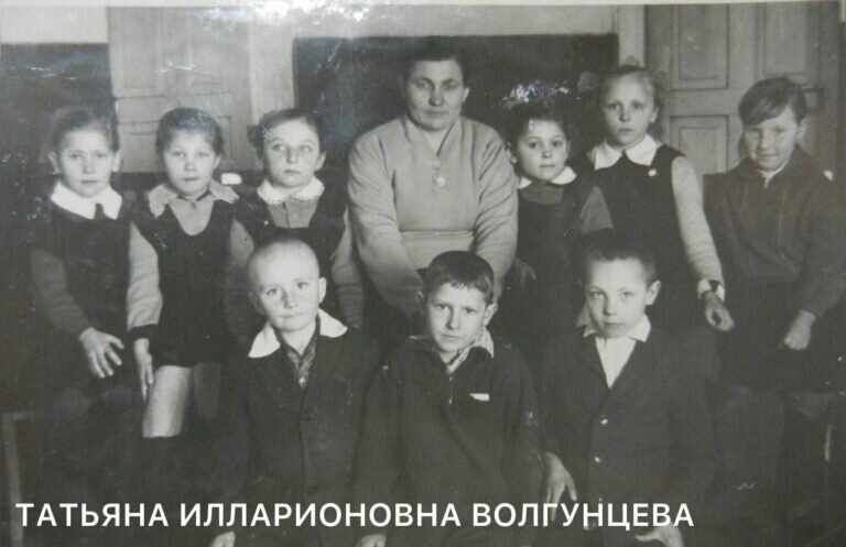    Денис Паслер начинает добрую традицию. Знакомимся с династией педагогов из Сорочинска Марина Шарт