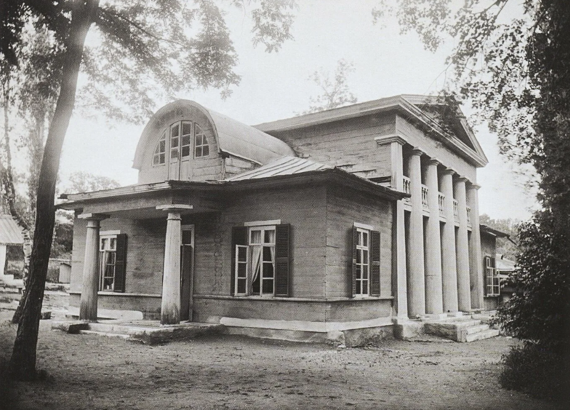 Дом Реброва. Фото с pastvu.com