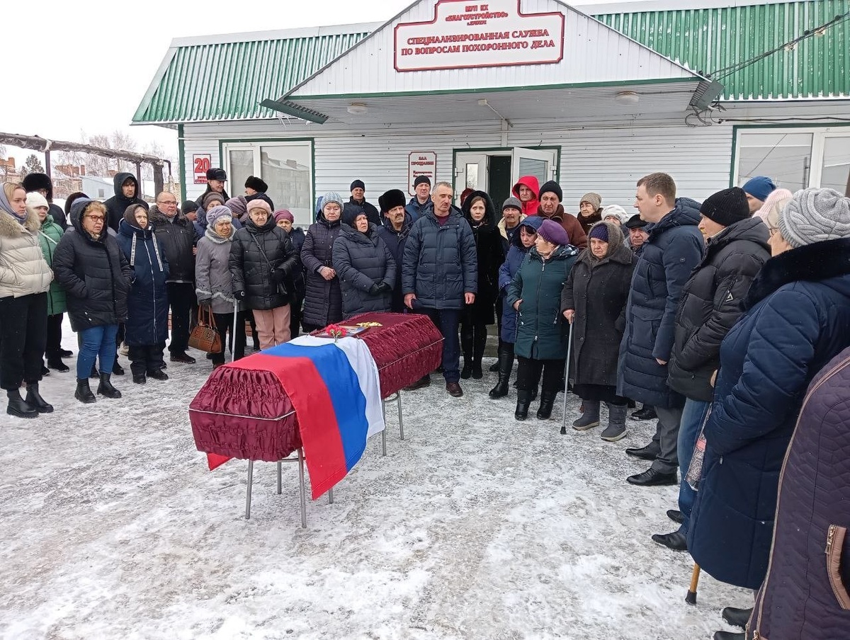    В Бузулуке простились с бойцом ЧВК Романом Фроловым, погибшим в ходе СВО Белов Михаил Александрович