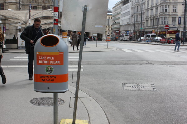 на каждом шагу...