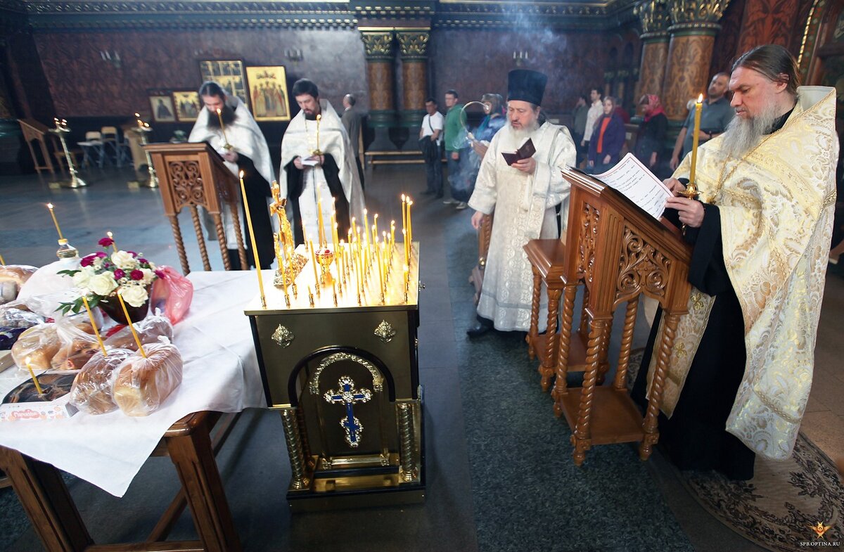 Фото: Оптинское подворье в Санкт-Петербурге