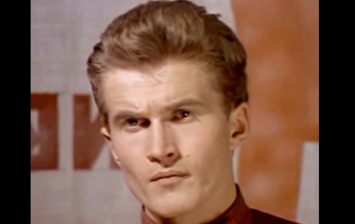 Леонид Белозорович в кадре из х/ф «Последнее лето детства» (1974 год)