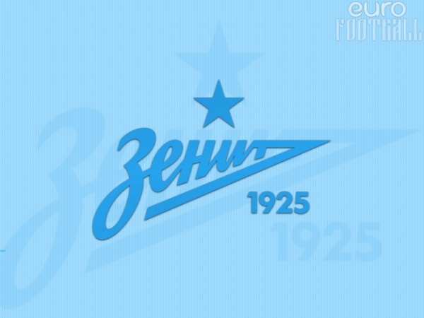 Защитник "Ахмата" Милад Мохаммади может продолжить карьеру в "Зените". Появившуюся информацию уже прокомментировал агент футболиста Шандор Варга. 
"Пока бы не хотелось это комментировать. Я сейчас нахожусь в России. Надо немного подождать. Но не исключено, что он окажется в Питере. "Зенит" сейчас чемпион, все хотят туда перейти. Есть интерес и от других команд. Больше говорить на эту тему не хотелось бы", - заявил Варга.