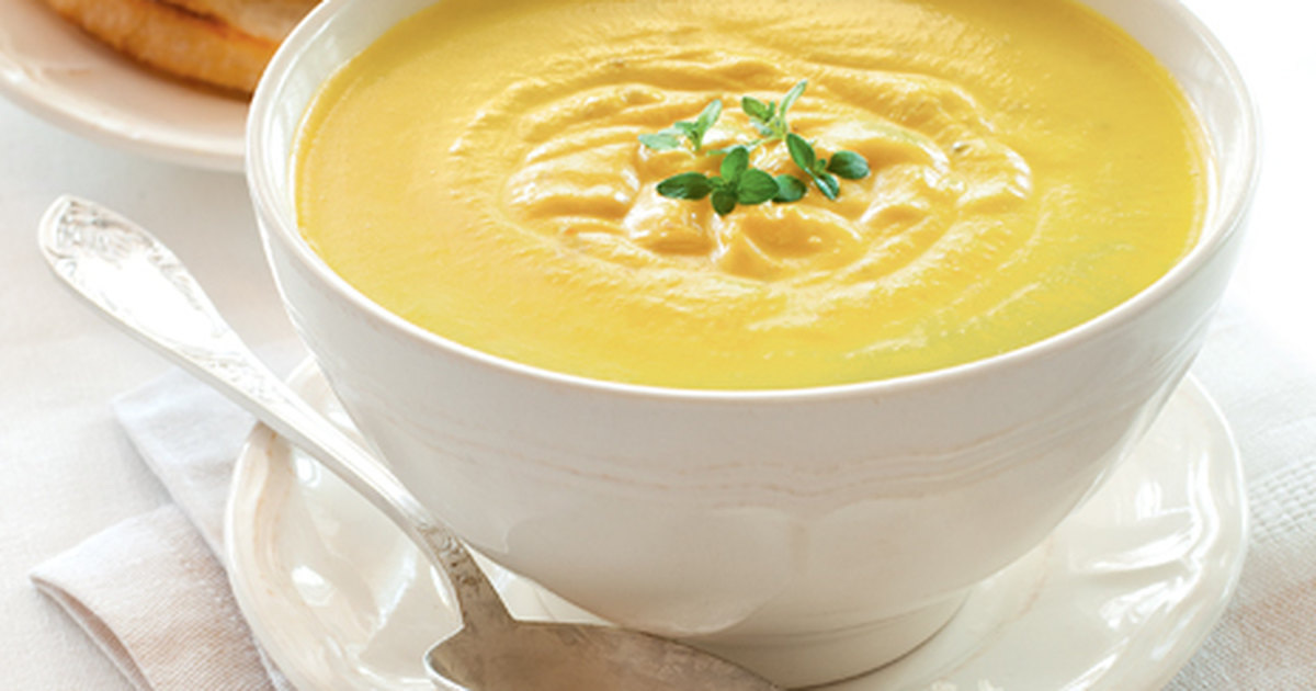 Суп-пюре мясной с кабачком, зеленой паприкой