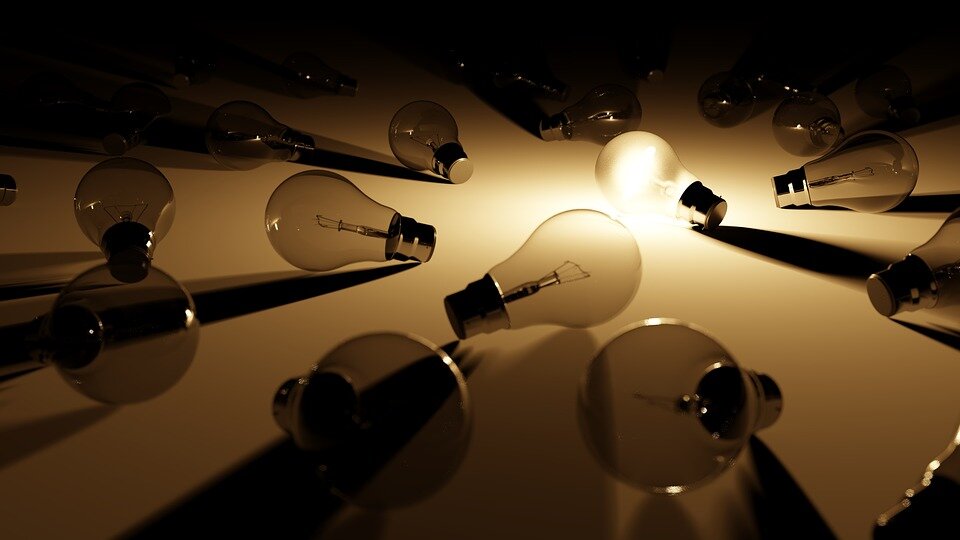 https://pixabay.com/ru/photos/%D1%81%D0%B2%D0%B5%D1%82%D0%B0-%D0%BB%D0%B0%D0%BC%D0%BF%D0%BE%D1%87%D0%BA%D0%B8-%D0%BD%D0%B0%D0%B4%D0%B5%D0%B6%D0%B4%D0%B0-%D1%81%D0%B2%D0%B5%D1%87%D0%B5%D0%BD%D0%B8%D0%B5-2156209/