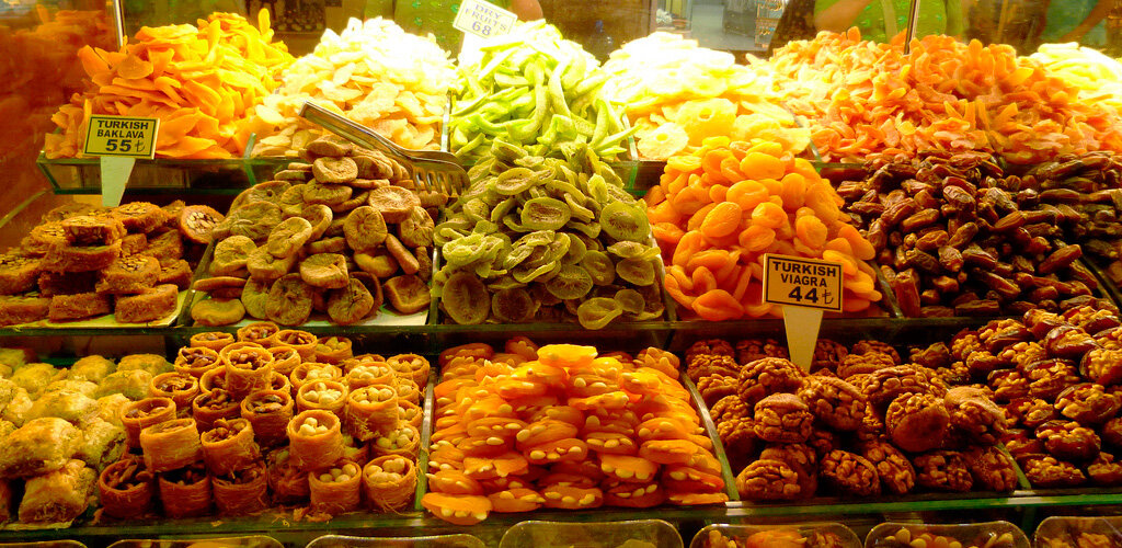 Сладости на турецком базаре