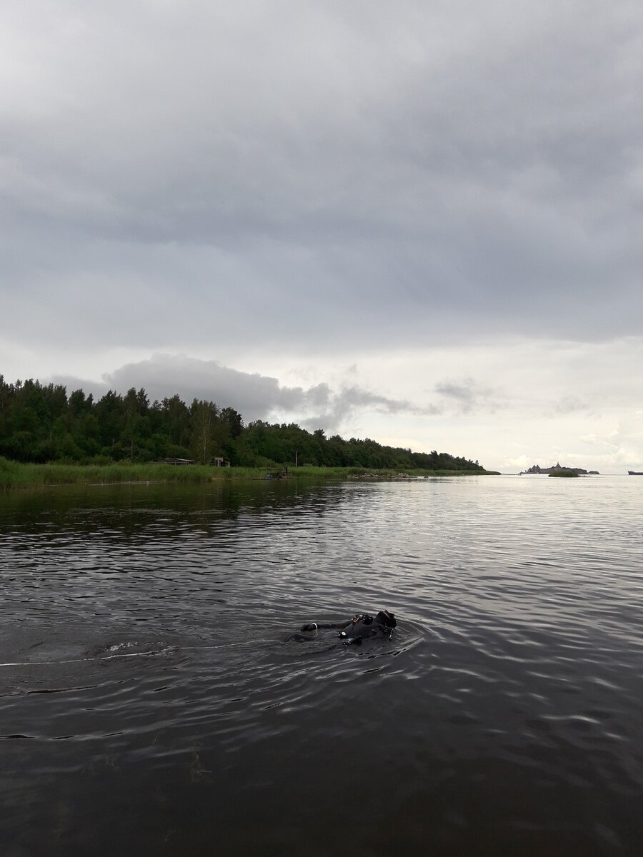 Водолаз двигается к очередной точке