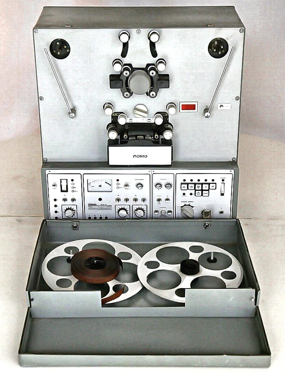 «Ломо 25Д-79 КЗМП-11» с защитной металлической крышкой. 